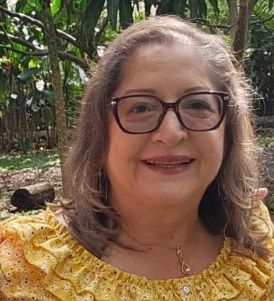 Médica Fisiatra en Medellín Colombia. Atención Especializada en Rehabilitación Física, Dolor y Movilidad